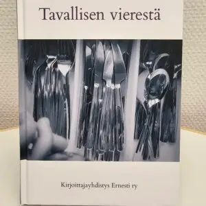 Tavallisen vierestä - Kirjoittajayhdistys Ernesti